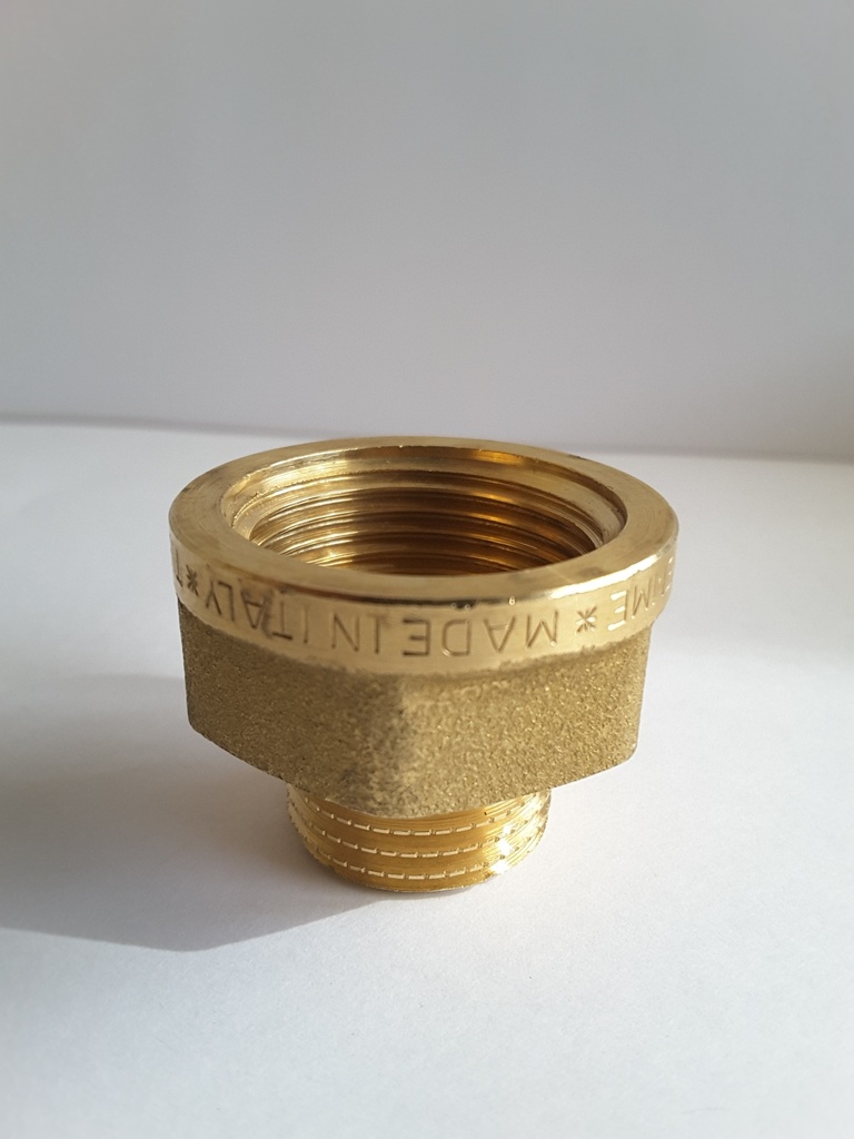MANICOTTO RIDOTTO 3/4"X 1/2" F.M IN OTTONE